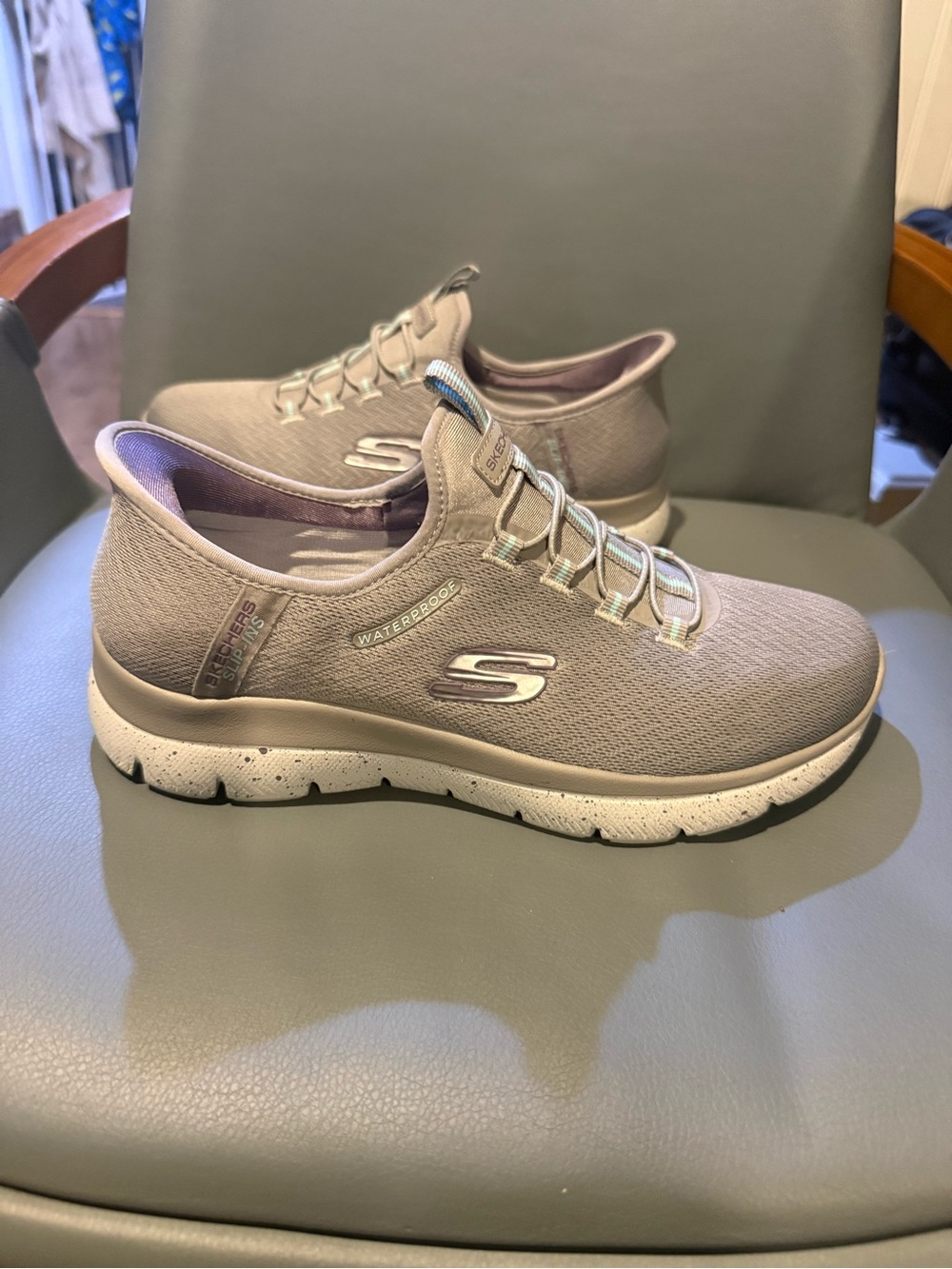 Skechers Women's Waterproof Slip-Ins Casual Shoe Sneaker , Gray
